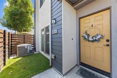 14404 Kiwi Lane #6
