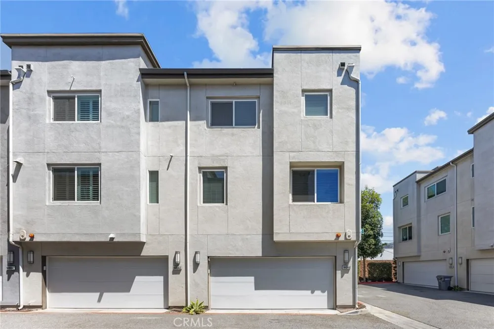 14404 Kiwi Lane #6 Gardena, CA 90247