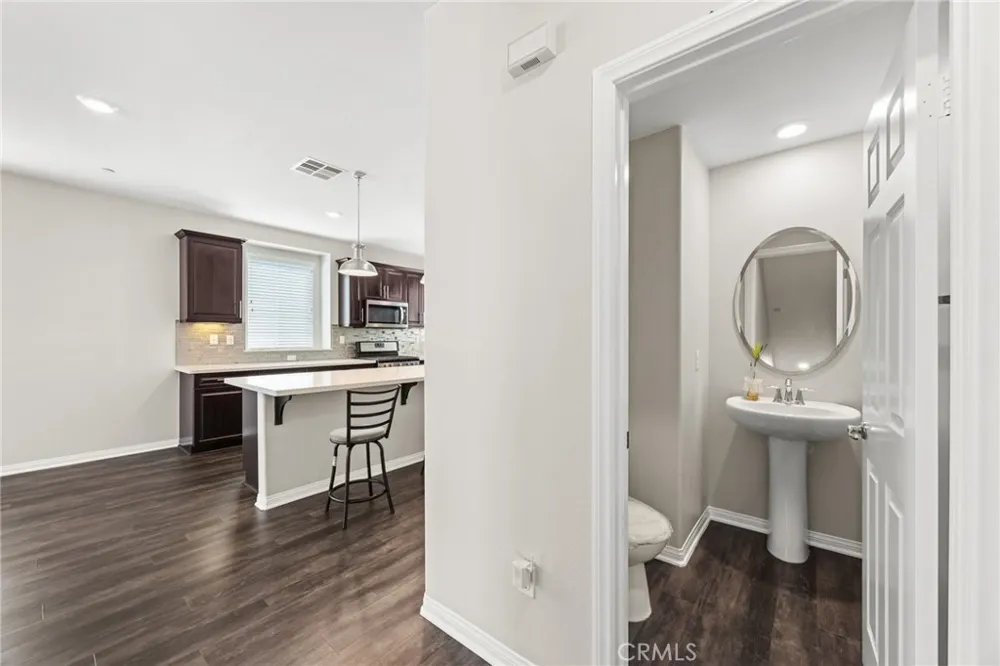 14404 Kiwi Lane #6 Gardena, CA 90247