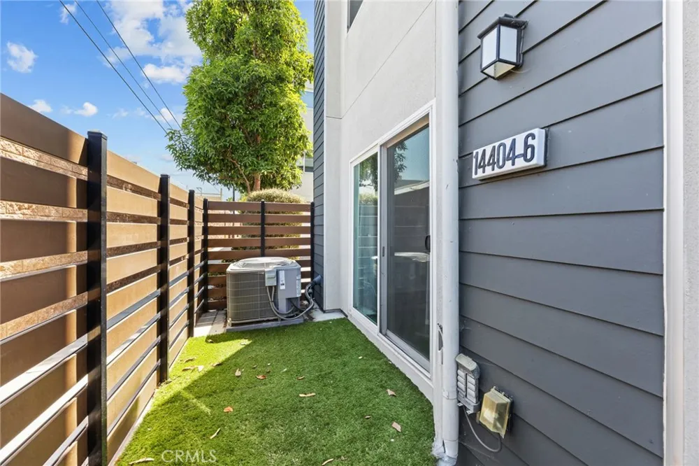 14404 Kiwi Lane #6 Gardena, CA 90247