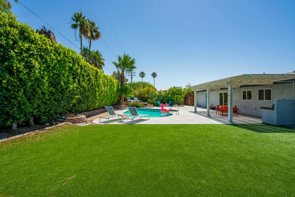 2120 E Del Lago Road Palm Springs, CA 92262