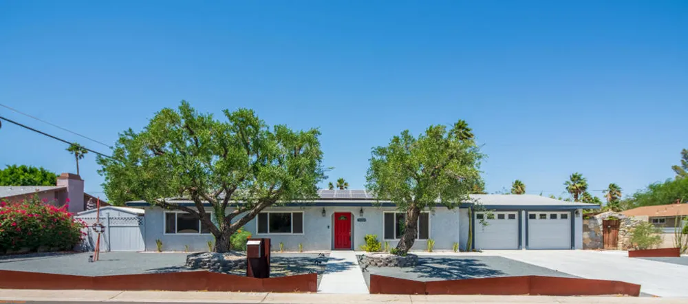 2120 E Del Lago Road Palm Springs, CA 92262
