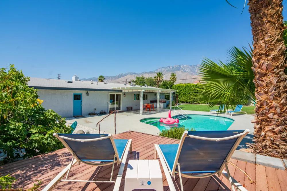 2120 E Del Lago Road Palm Springs, CA 92262