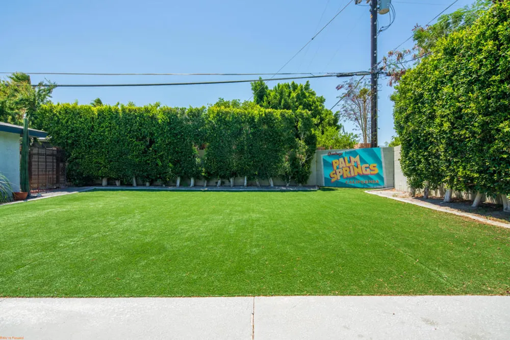2120 E Del Lago Road Palm Springs, CA 92262
