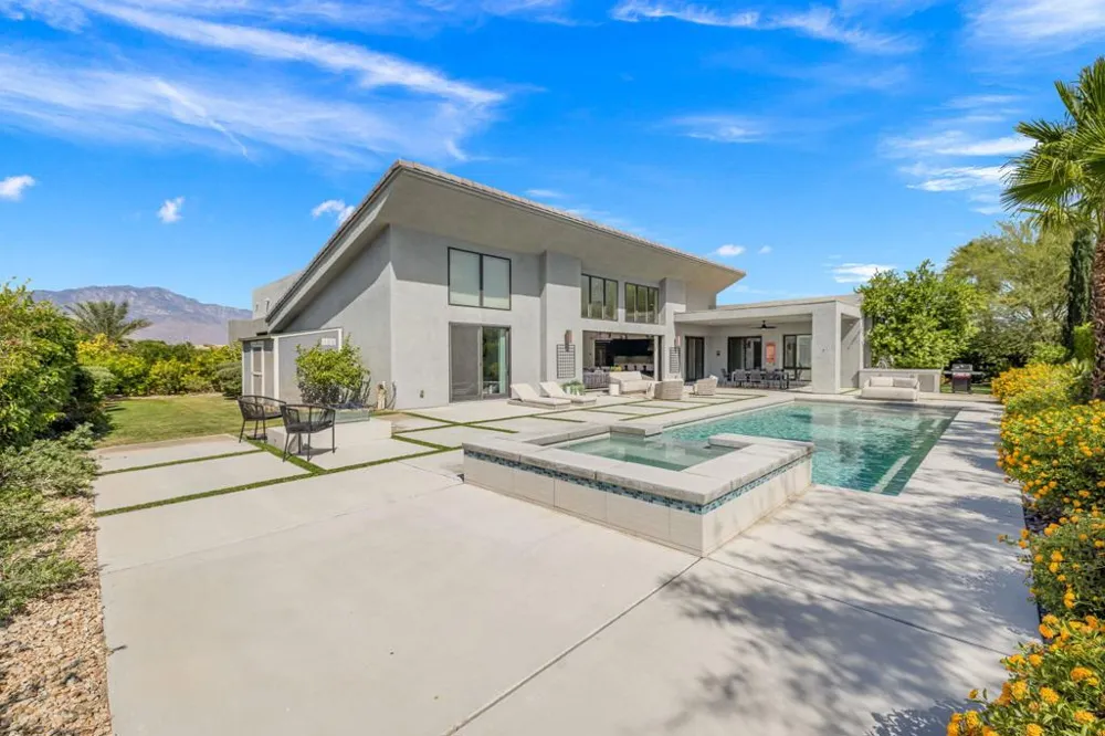 24 Via Monaco Rancho Mirage, CA 92270