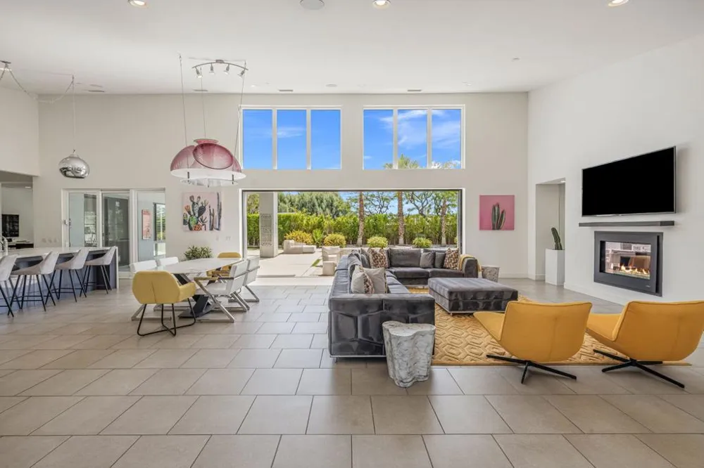 24 Via Monaco Rancho Mirage, CA 92270