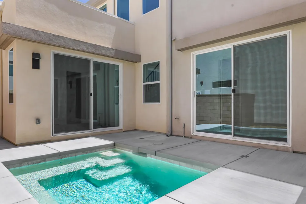 2677 Maverick Lane Palm Springs, CA 92264