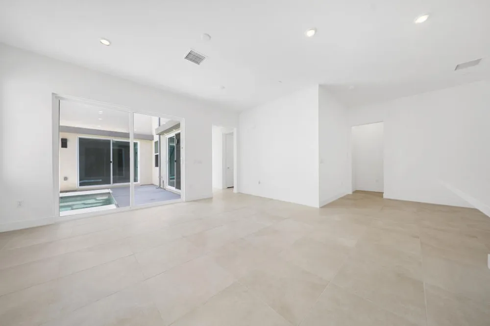 2677 Maverick Lane Palm Springs, CA 92264