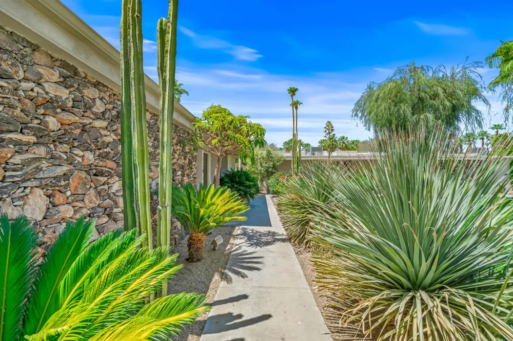 1207 Tamarisk West Street Rancho Mirage, CA 92270