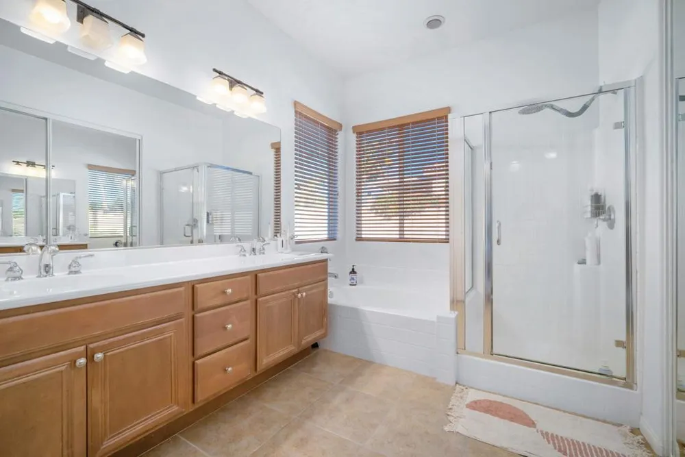 43569 Parkway Esplanade E La Quinta, CA 92253