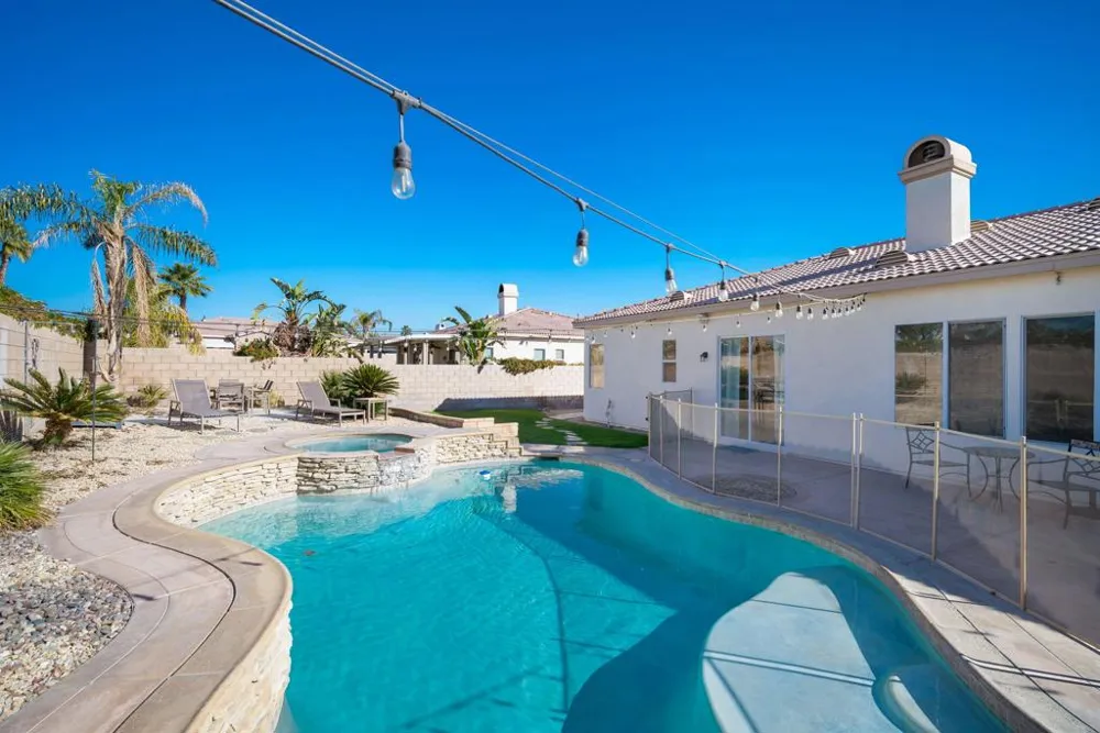 43569 Parkway Esplanade E La Quinta, CA 92253