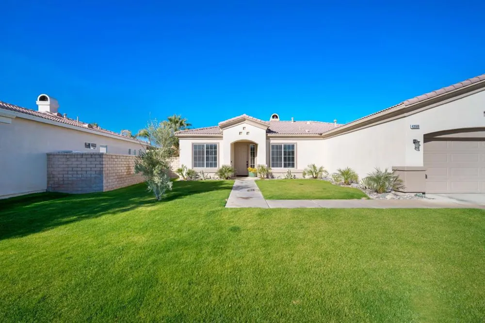 43569 Parkway Esplanade E La Quinta, CA 92253