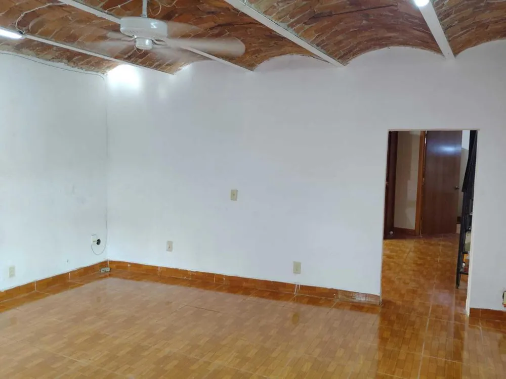 Avenida Santiago Other, CA 99999