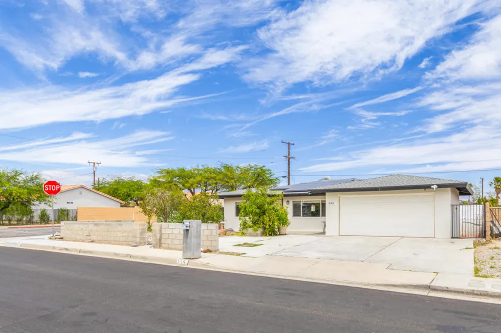 394 W Bon Air Drive Palm Springs, CA 92262