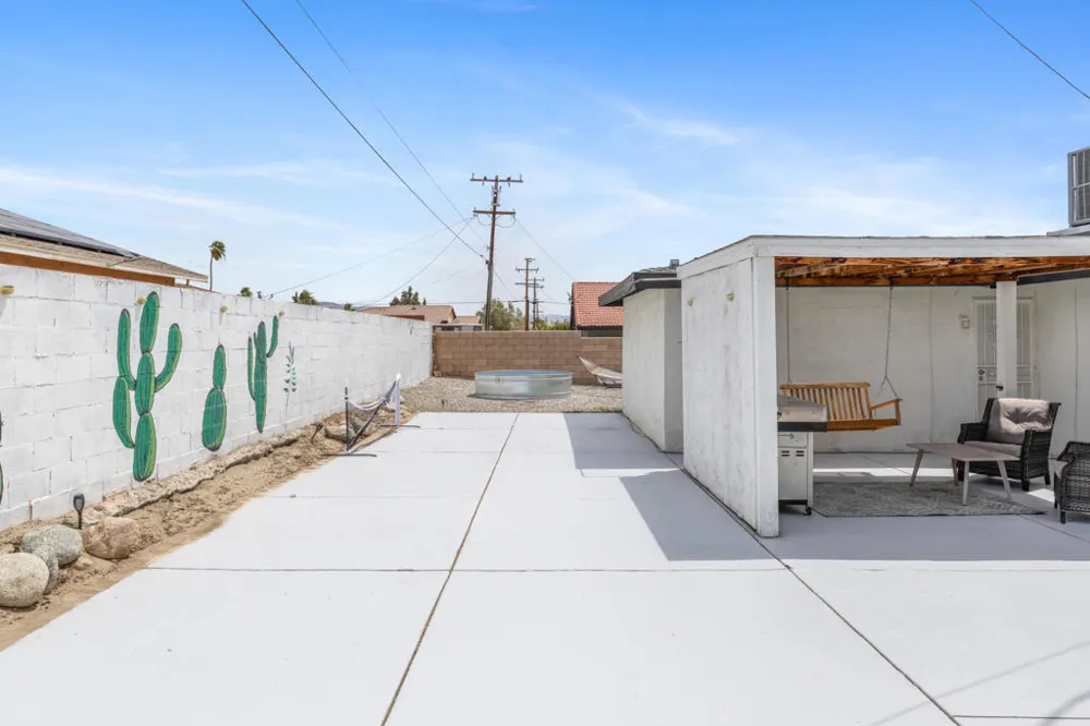 394 W Bon Air Drive Palm Springs, CA 92262