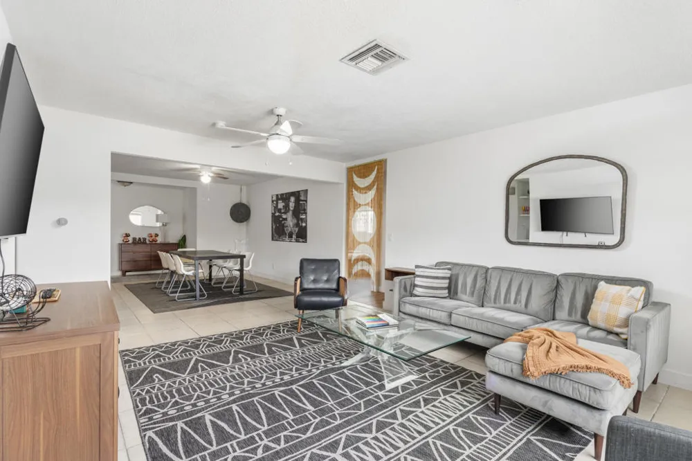 394 W Bon Air Drive Palm Springs, CA 92262