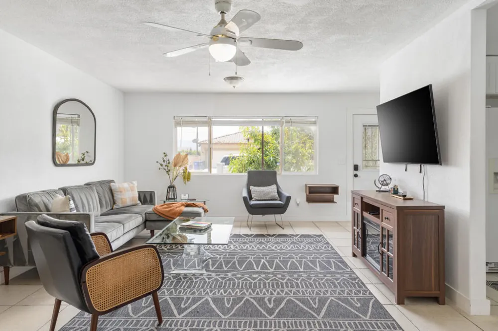 394 W Bon Air Drive Palm Springs, CA 92262