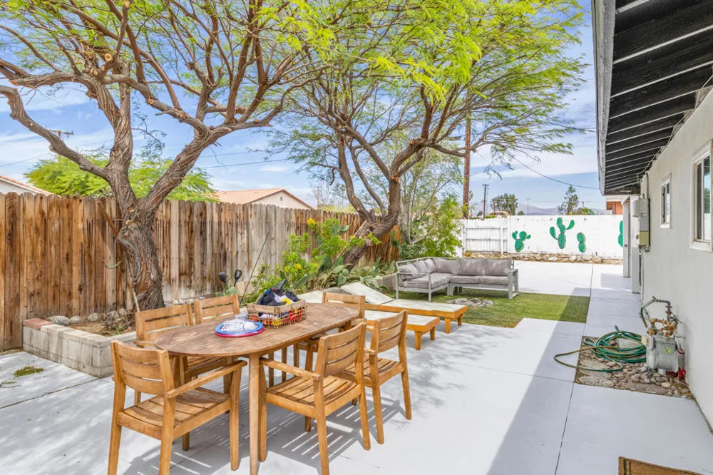 394 W Bon Air Drive Palm Springs, CA 92262