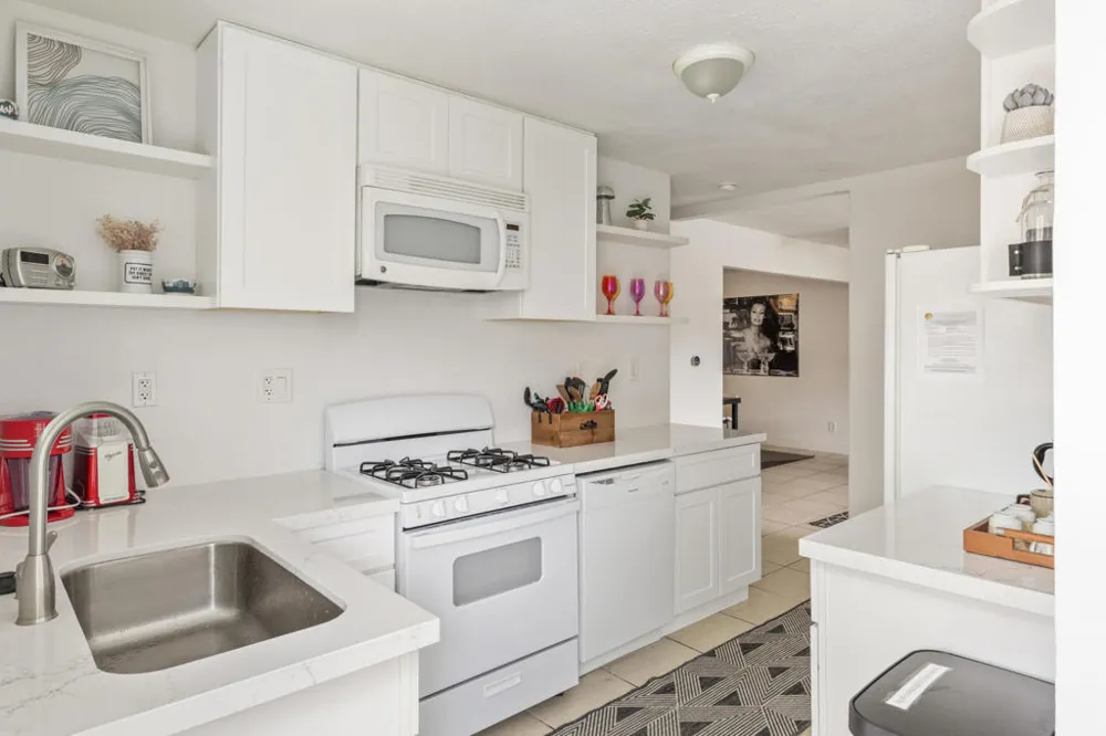 394 W Bon Air Drive Palm Springs, CA 92262