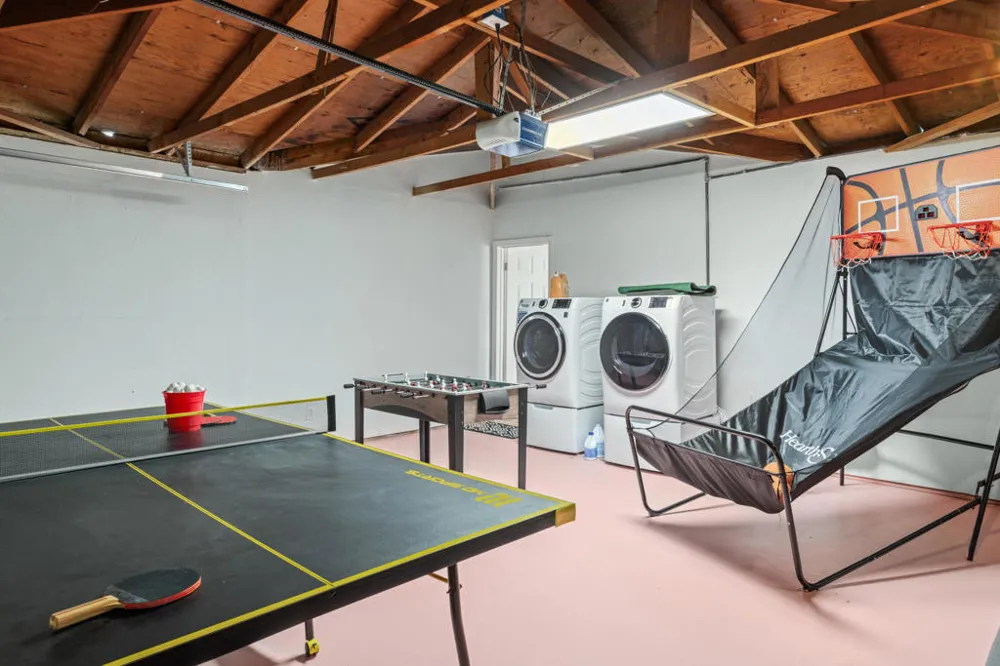 394 W Bon Air Drive Palm Springs, CA 92262