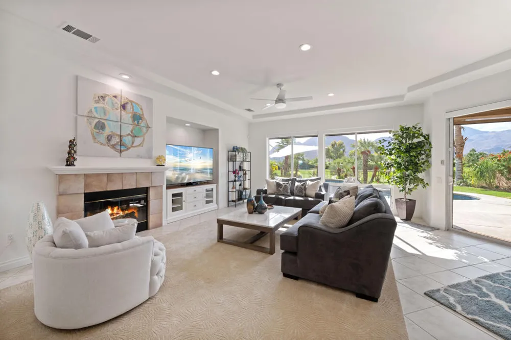78715 Castle Pines Drive La Quinta, CA 92253