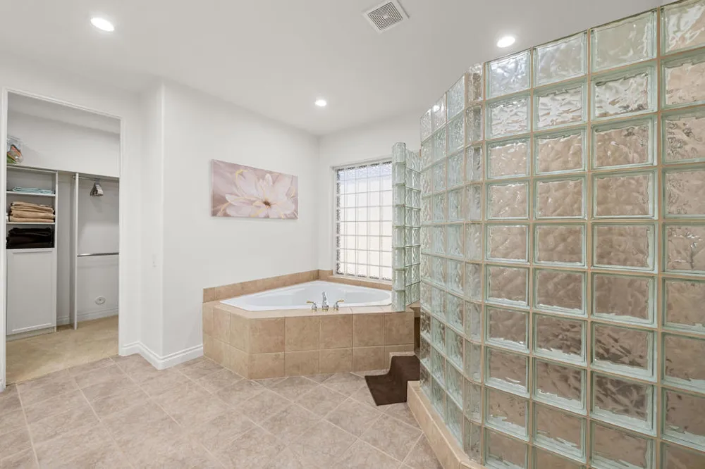 78715 Castle Pines Drive La Quinta, CA 92253
