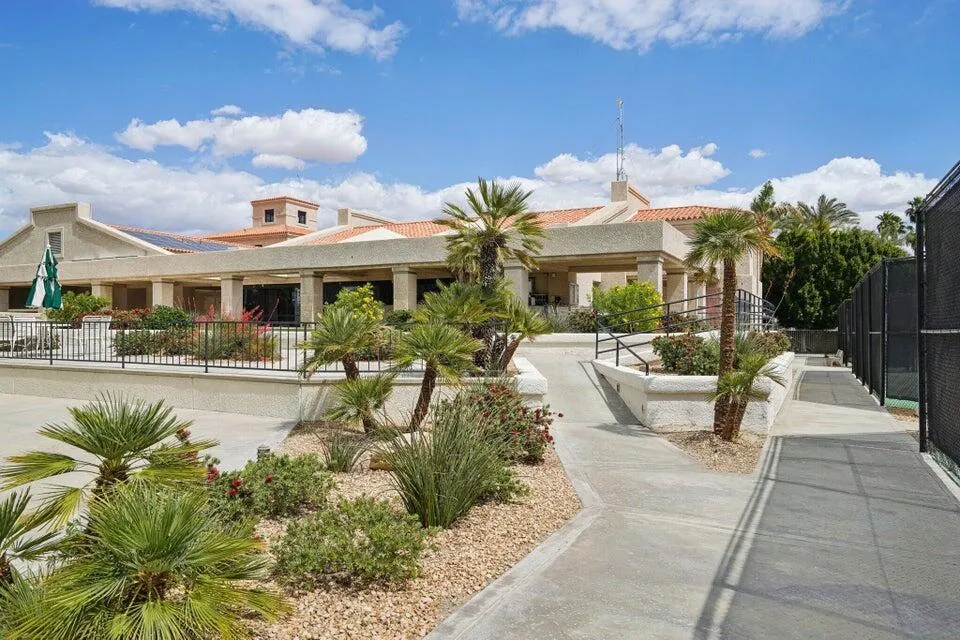 182 Desert Falls Circle Palm Desert, CA 92211