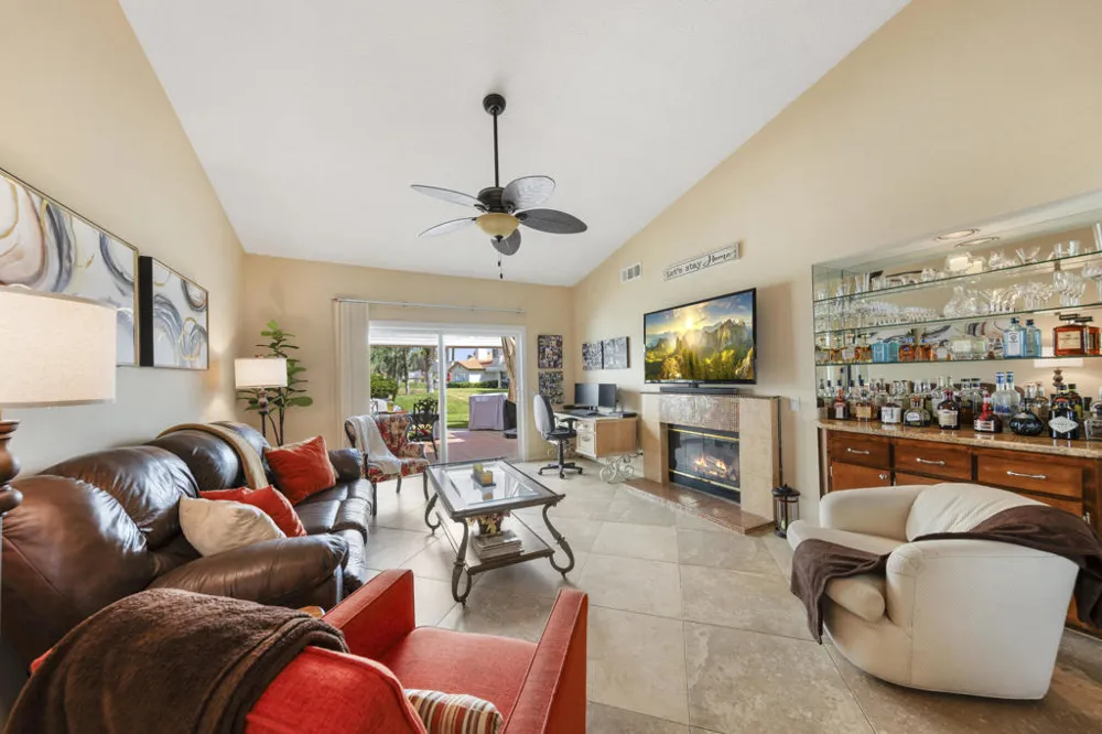 182 Desert Falls Circle Palm Desert, CA 92211