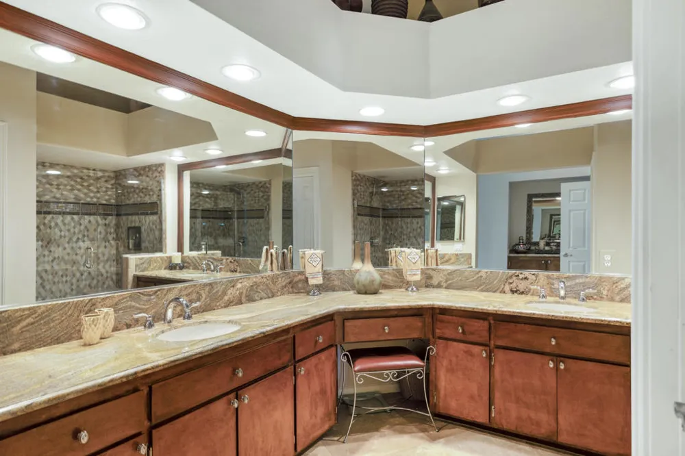 182 Desert Falls Circle Palm Desert, CA 92211