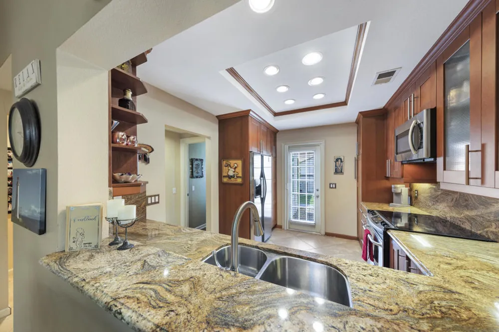 182 Desert Falls Circle Palm Desert, CA 92211