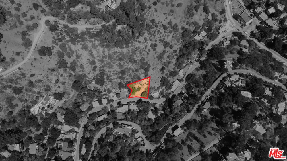 8169 Kirkwood Drive Los Angeles, CA 90046