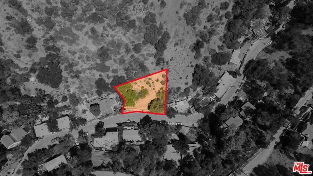 8169 Kirkwood Drive Los Angeles, CA 90046
