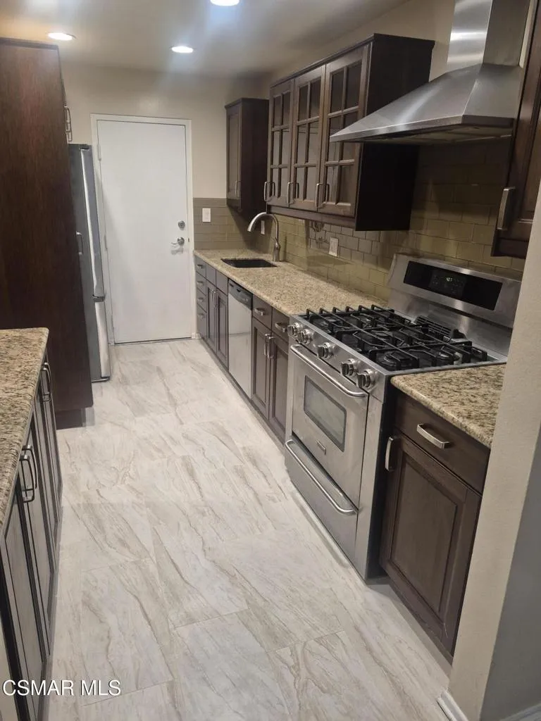 14506 Benefit Street #104 Sherman Oaks, CA 91403