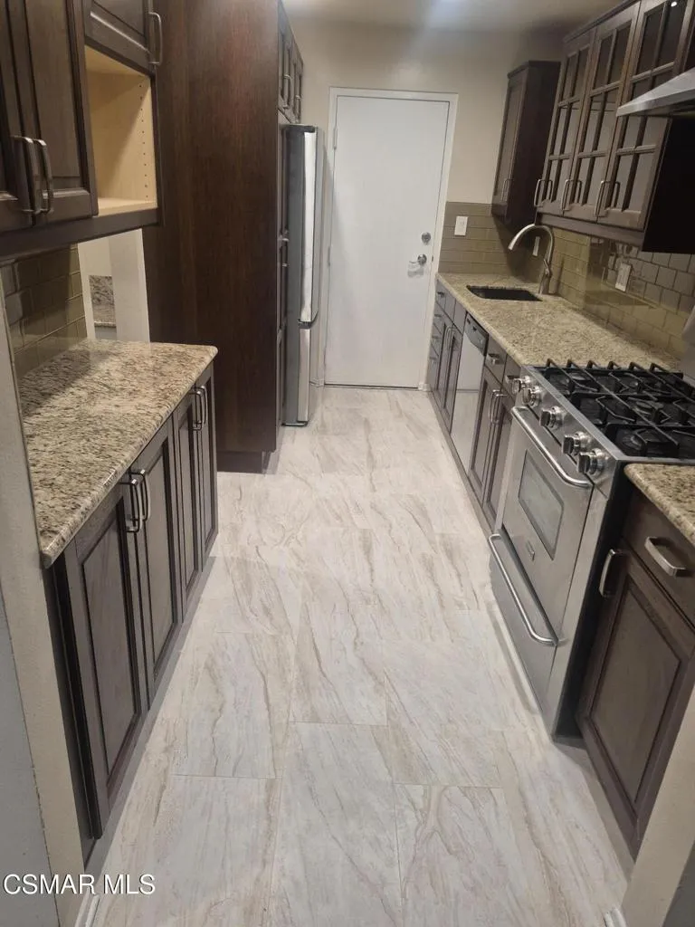14506 Benefit Street #104 Sherman Oaks, CA 91403