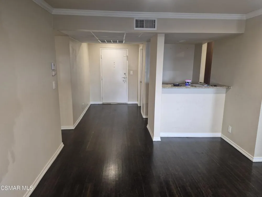 14506 Benefit Street #104 Sherman Oaks, CA 91403