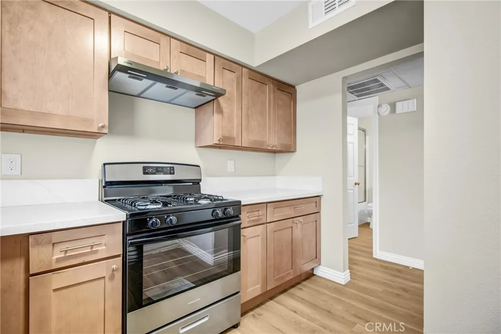 8221 Langdon Avenue #207 Van Nuys, CA 91406