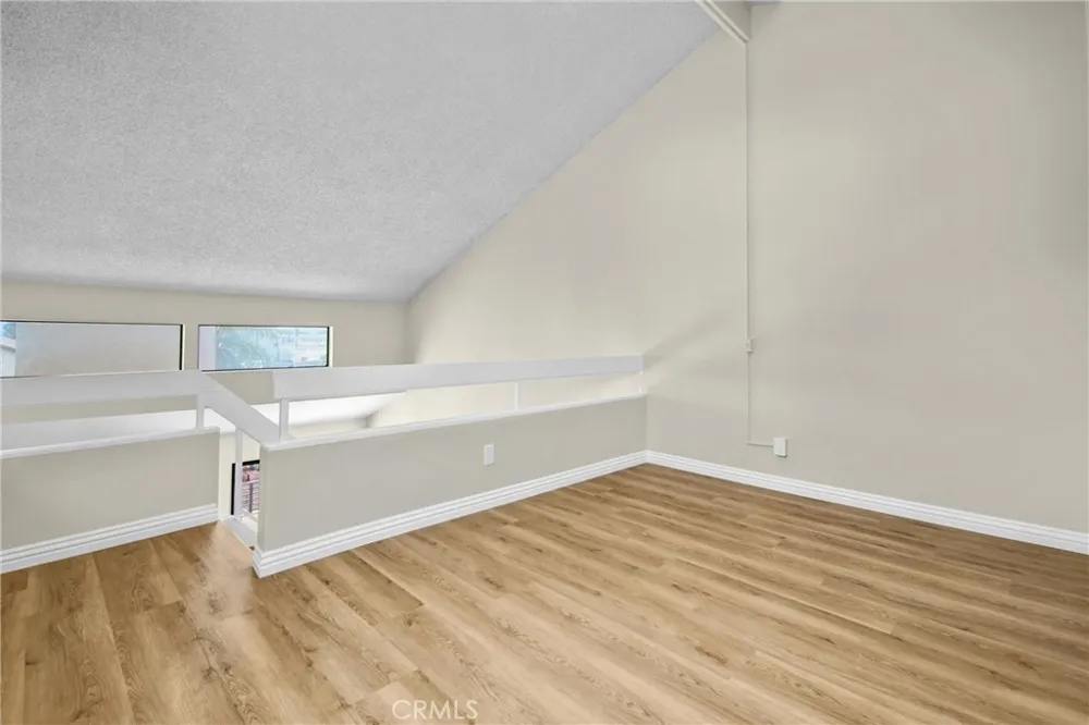 8221 Langdon Avenue #207 Van Nuys, CA 91406