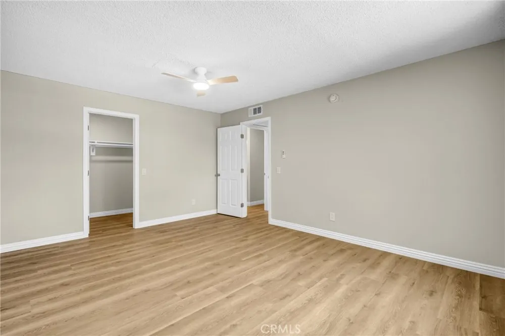 8221 Langdon Avenue #207 Van Nuys, CA 91406