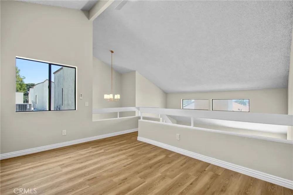 8221 Langdon Avenue #207 Van Nuys, CA 91406
