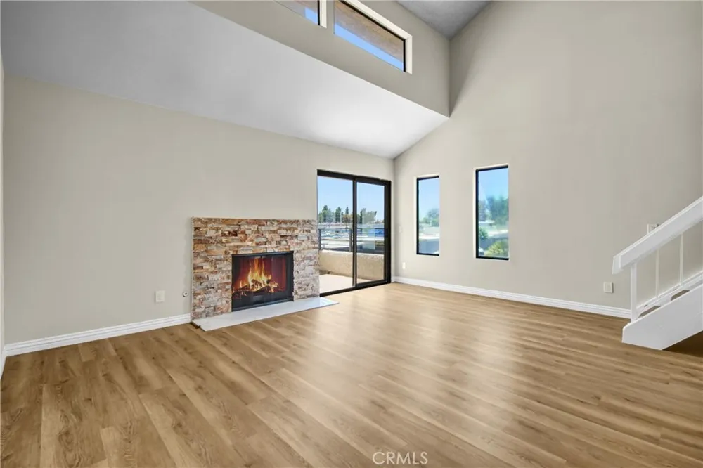 8221 Langdon Avenue #207 Van Nuys, CA 91406
