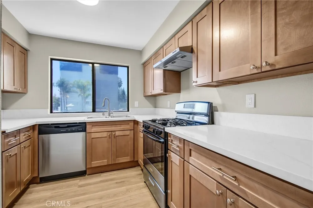 8221 Langdon Avenue #207 Van Nuys, CA 91406