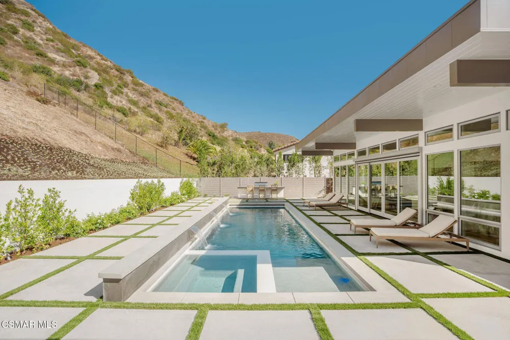 5924 Paseo Canyon Drive Malibu, CA 90265