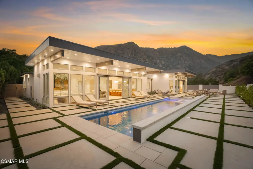 5924 Paseo Canyon Drive Malibu, CA 90265
