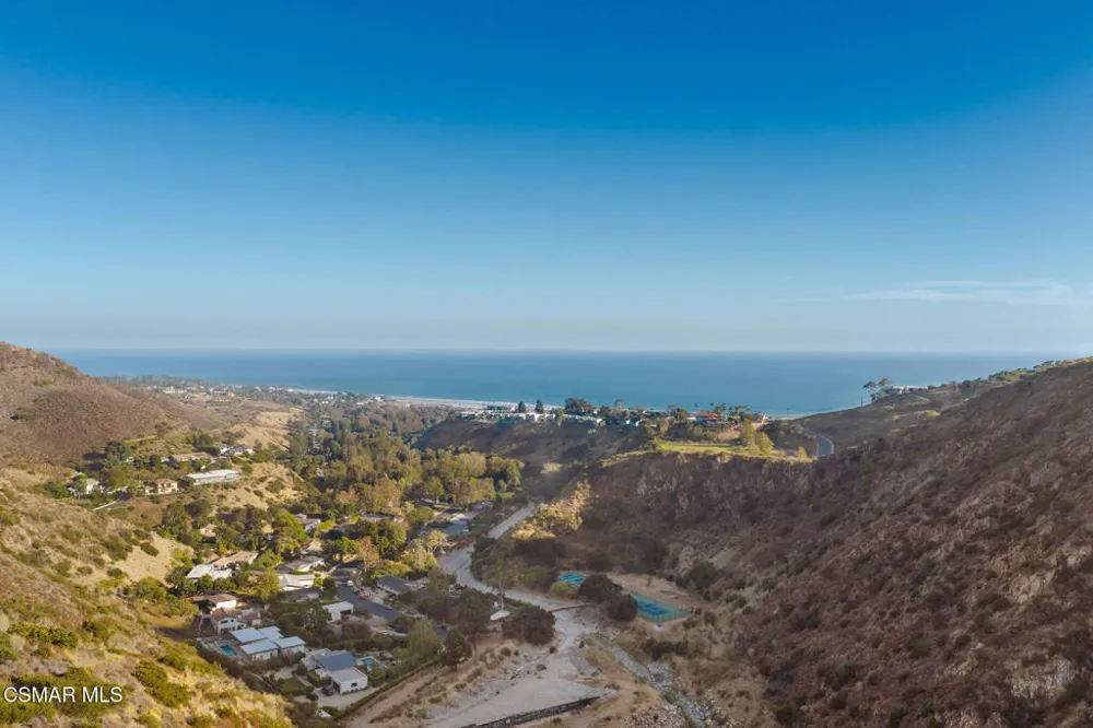 5924 Paseo Canyon Drive Malibu, CA 90265