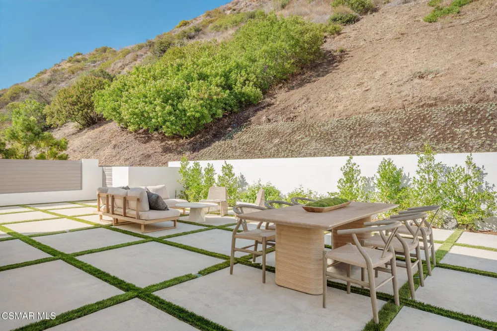 5924 Paseo Canyon Drive Malibu, CA 90265