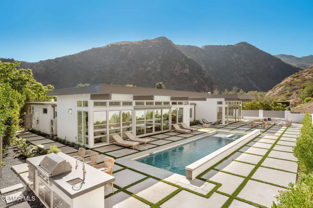 5924 Paseo Canyon Drive Malibu, CA 90265