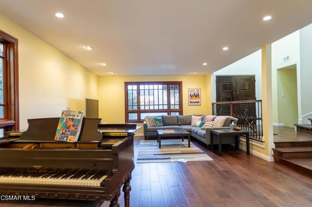 1504 Folkestone Terrace Westlake Village, CA 91361