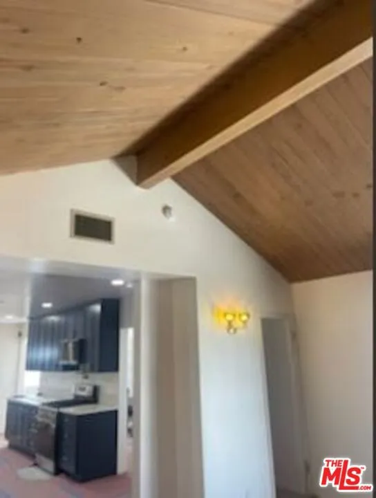 9029 Wildwood Avenue Sun Valley, CA 91352