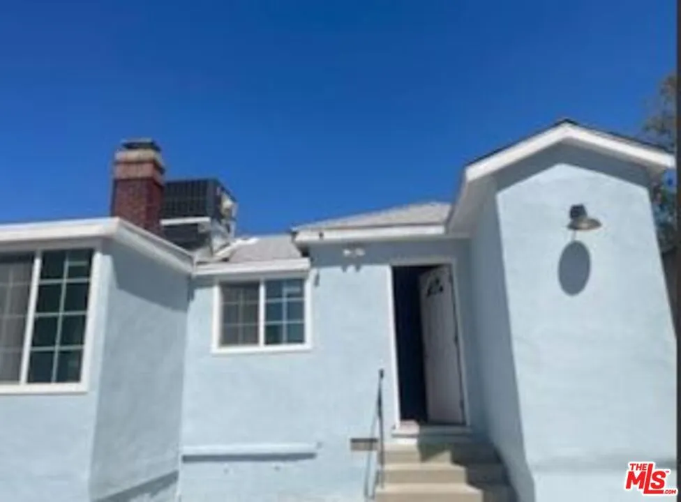 9029 Wildwood Avenue Sun Valley, CA 91352