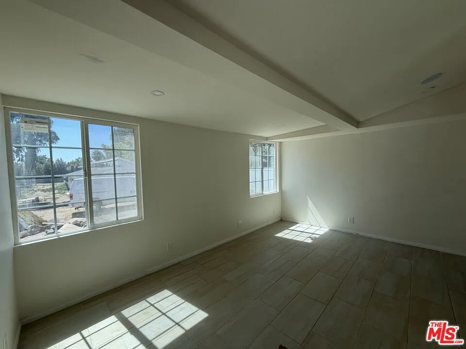 9029 Wildwood Avenue Sun Valley, CA 91352